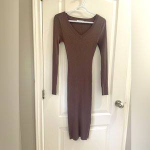 Size small, fits like medium.